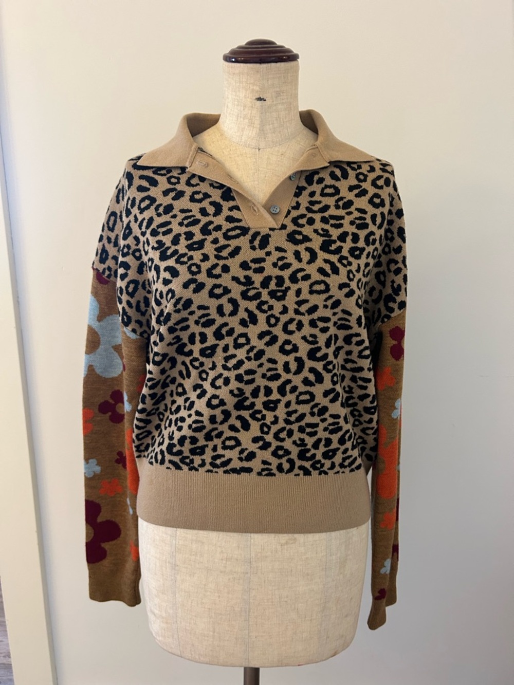 Sandy Liang Tan and Black Leopard V-Neck Sweater with Floral Sleeves - size 2-4